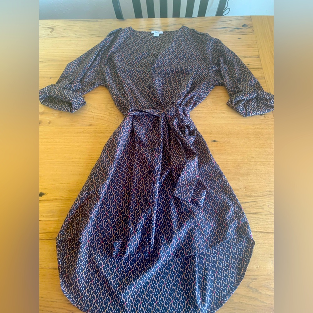 Bar III 3/4 Sleeve High Low Dress Button Down Blue Print Women’s Large Preloved‎